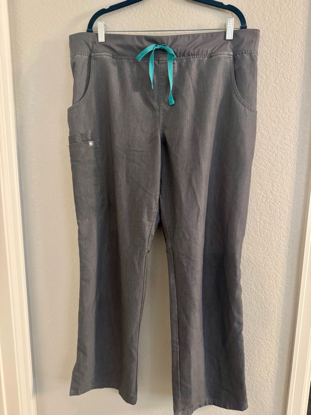 Figs Kade Cargo Pants